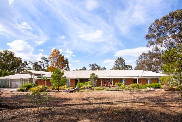 15 Homebush Drive, VIC 3551