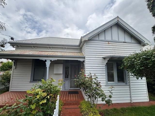 18 Cowan Street, VIC 3350