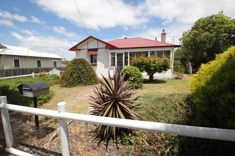 23 Molesworth Street, Tenterfield NSW 2372 Allhomes