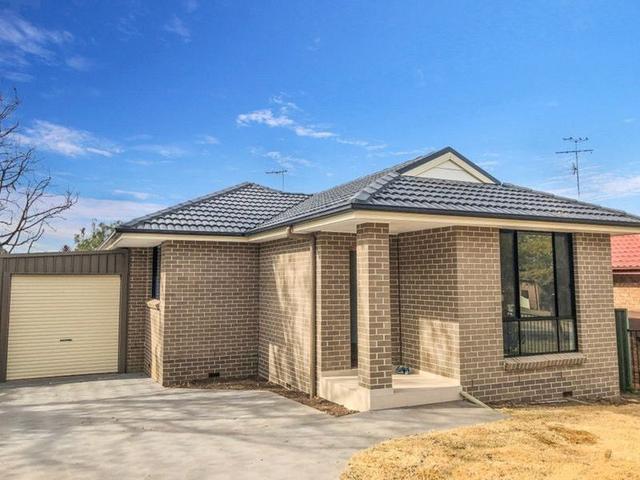 10 Iago Place, NSW 2560