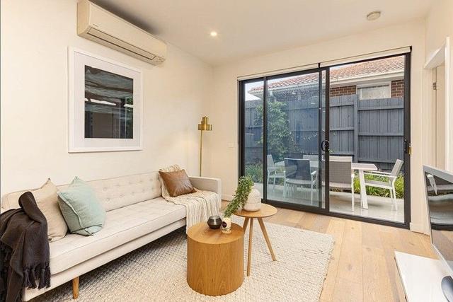 2/14 Maroona Rd, VIC 3163