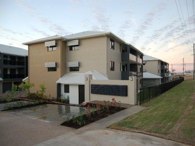 4/321 Angus Smith Drive, QLD 4814