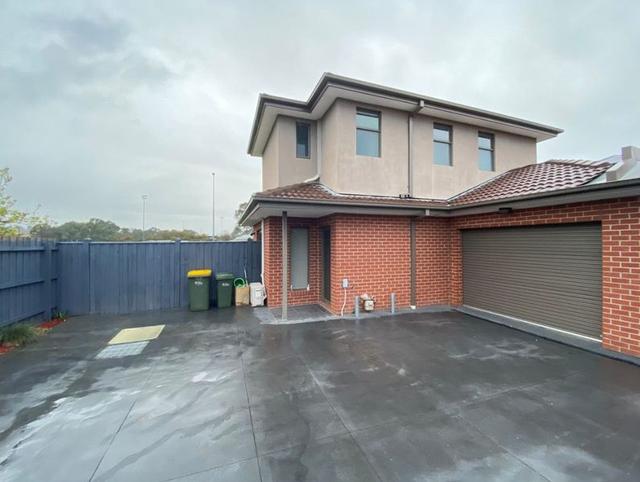 2/46 Halter Crescent, VIC 3076