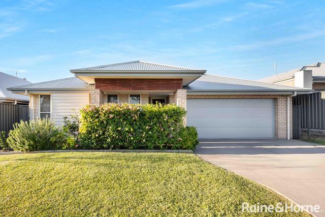 14 Bow Street, NSW 2540