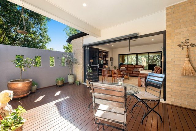 30 David Road, QLD 4121