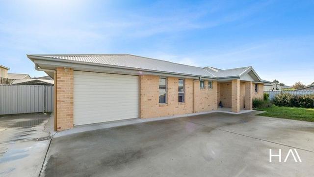 2/52a Arthur St, TAS 7300