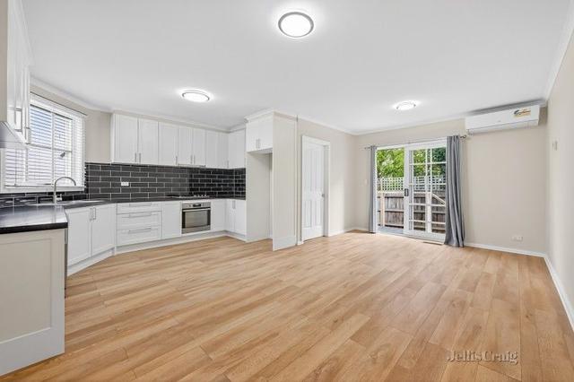 2/29 Hammond Street, VIC 3071