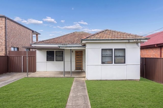 4 Lancaster Avenue, NSW 2196