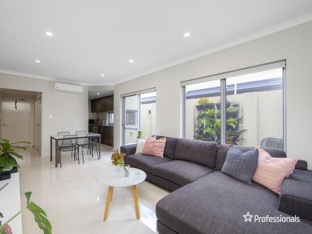 2/17 Sykes Avenue, WA 6018