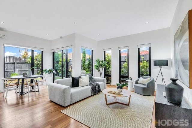 2/105a Wickham Road, VIC 3188