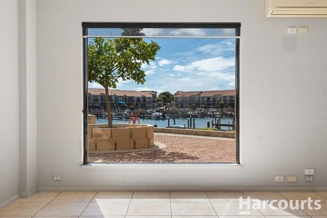 2/4 Port Quays, WA 6210