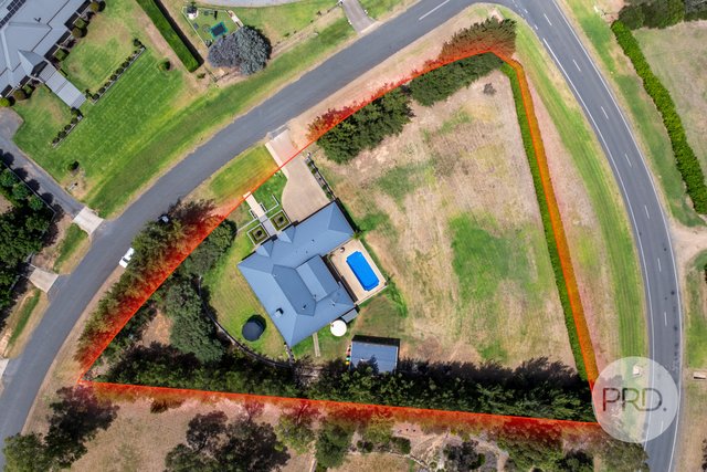 1 Wisteria Place, NSW 2650