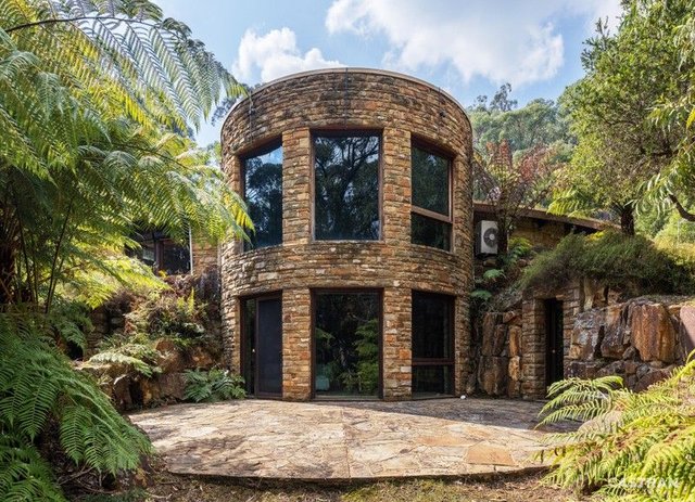 111 Badger Weir Road, VIC 3777