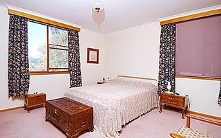 Bed 1 (2004-03-29)