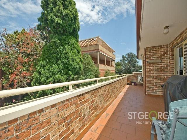 4/415 Forest Road, NSW 2222