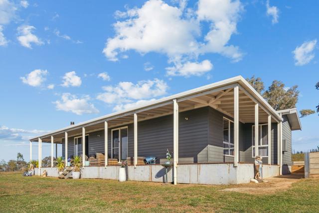 "Hilltops" 262 Cooringle Road, NSW 2587