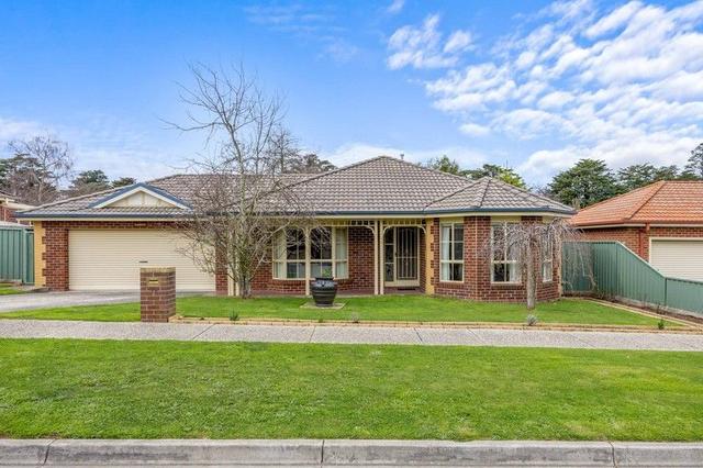 12 St Robbins Avenue, VIC 3355