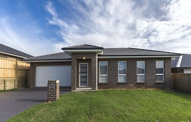 8 Threadtail Street, NSW 2322