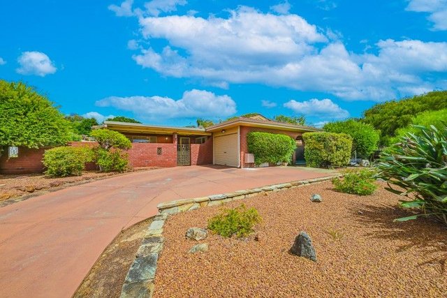 7 Davies Crescent, WA 6163