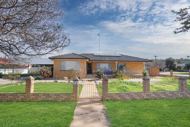 92 Blumer Avenue, NSW 2680