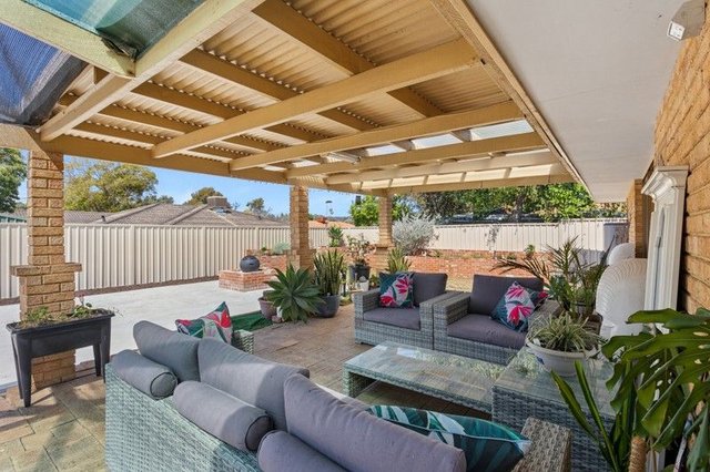 11 Cockatoo Court, WA 6057
