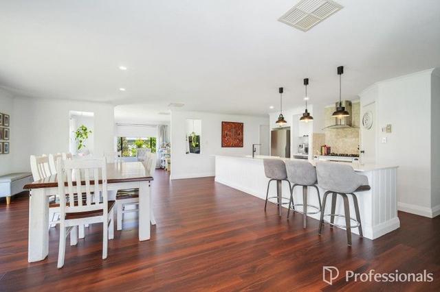 36 Zlinya Circle, WA 6163