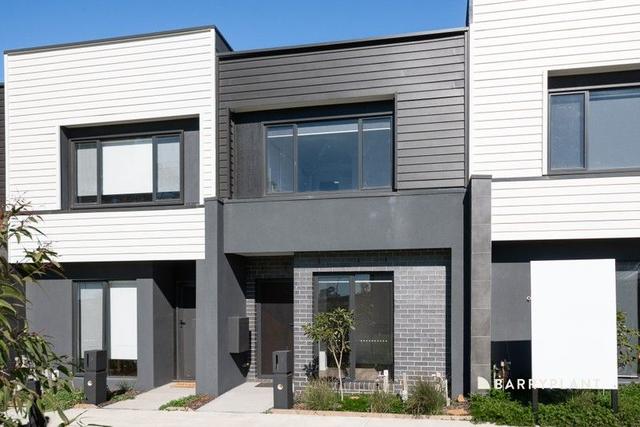 7 Nyon  Walk, VIC 3750