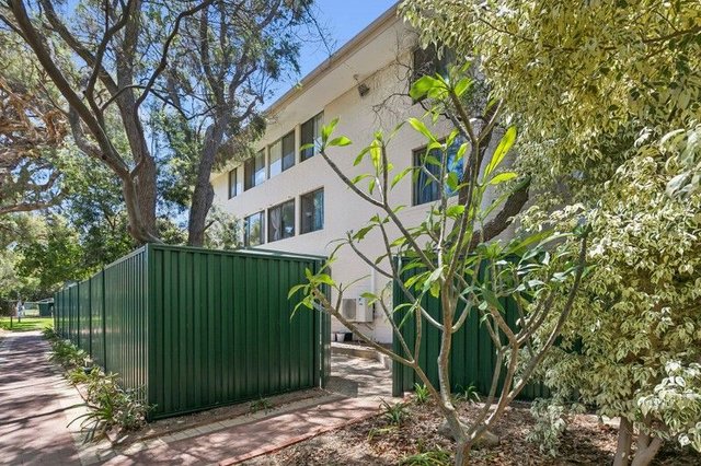 4C/25 Herdsman Parade, WA 6014