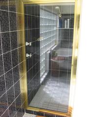 ensuite shower