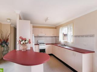 Kitchen 8 Ashmore Crescent Kanahooka