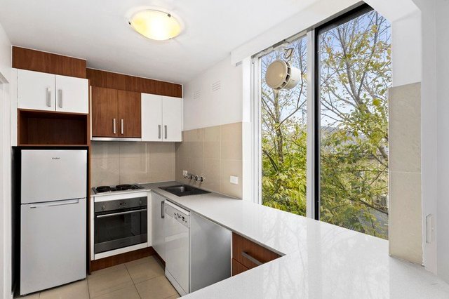 8/4 Powell Street, VIC 3141