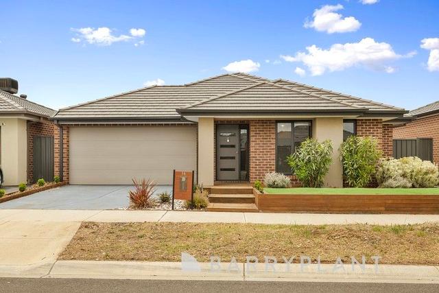 16 Colonial  Way, VIC 3337