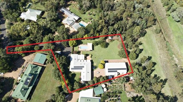 3 Renshaw Drive, NSW 2830