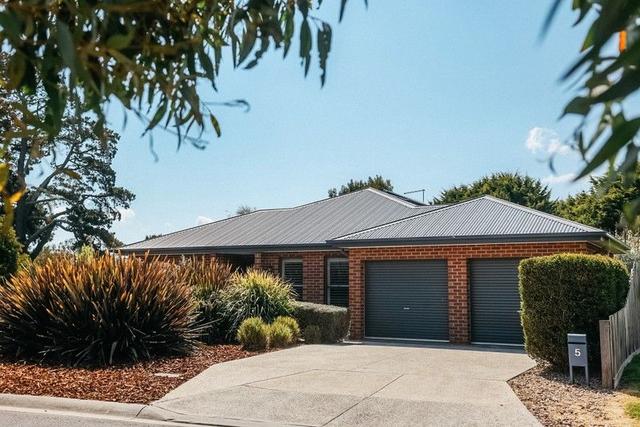 5 Adam Close, VIC 3442