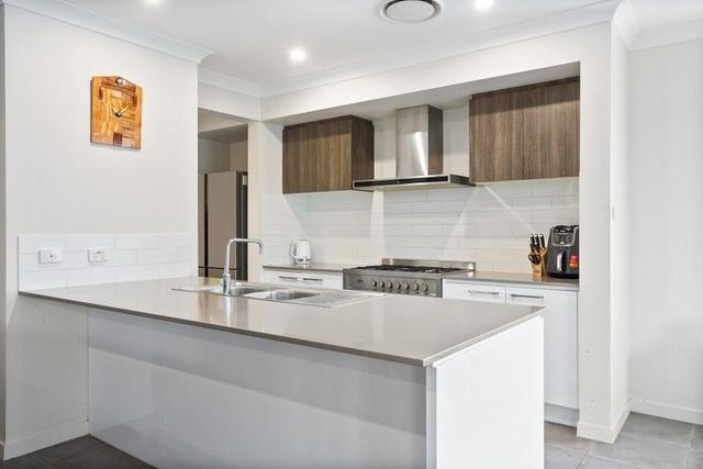 7 Dymock Drive, NSW 2527