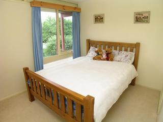 Bed 2 (2005-03-24)