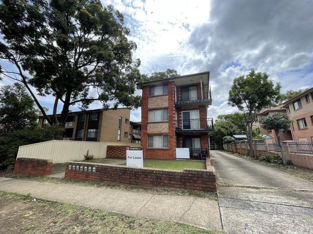 1/40 Treves St, NSW 2160