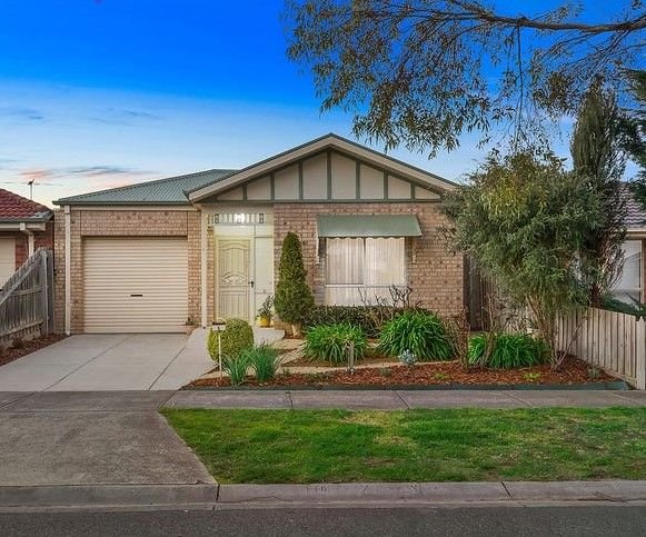 5 Pochoen Place, VIC 3757