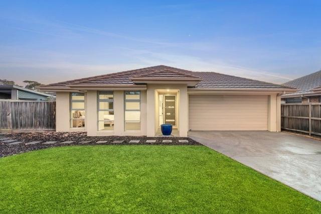 12 Black Swan Court, VIC 3227