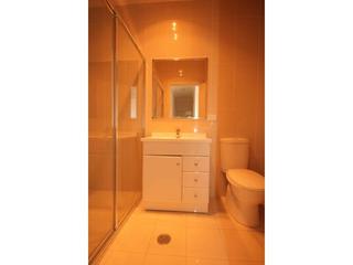 Bathroom (2017-02-17)