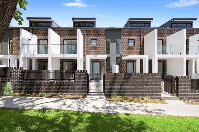 2/19 Old Berowra Road, NSW 2077