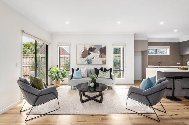 2/4 Country Club Drive, VIC 3116