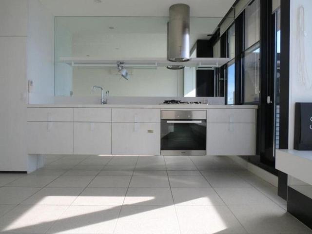 1101/12-14 Claremont Street, VIC 3141