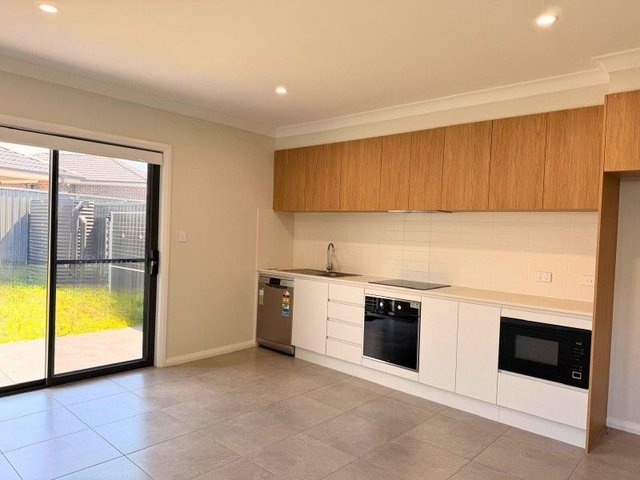 17a Kilimanjaro Street, NSW 2752