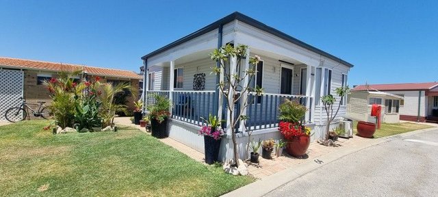 64/1 Williams  Way, WA 6042