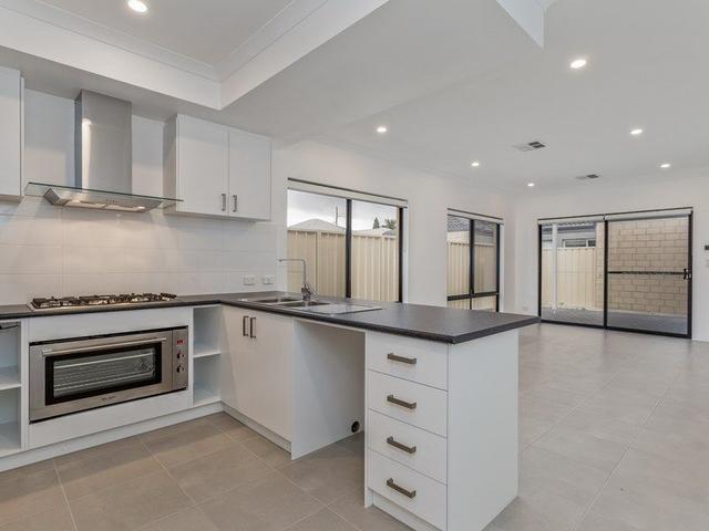 5D Marriot St, WA 6107