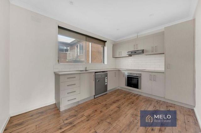4/393 Barkly Street, VIC 3011