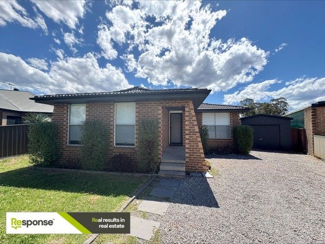 8 Aster  Place, NSW 2763