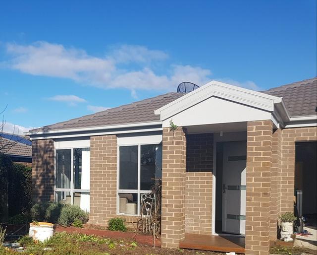6 Jean Macnamara Street, ACT 2615