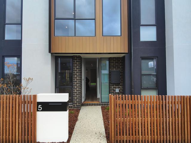 5 Oakview Walk, VIC 3978